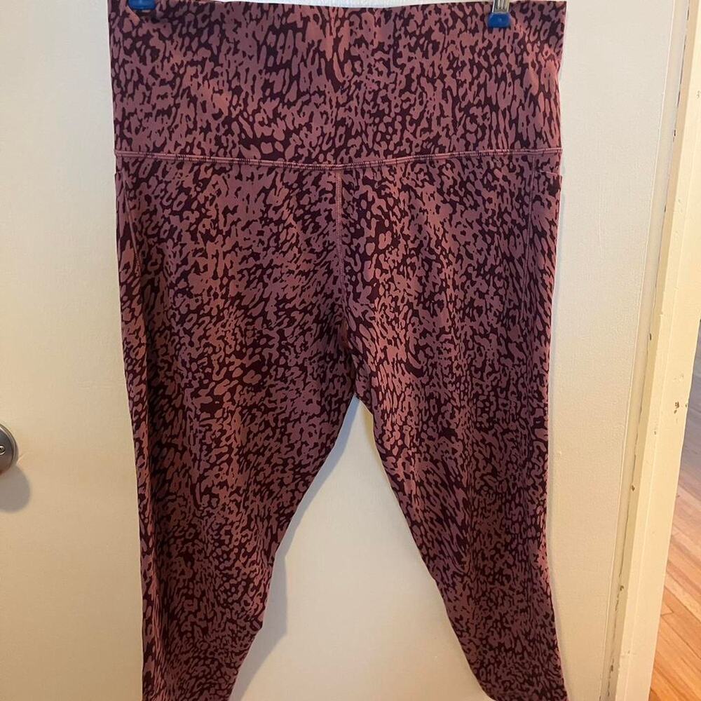 Athleta salutation stash pocket II Size 1X